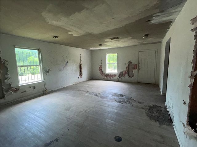 1504 Avenue D, Fort Worth, TX 76104