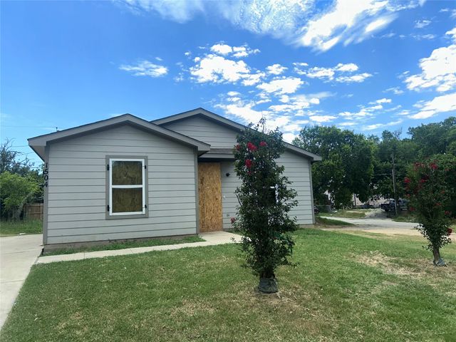 1504 Avenue D, Fort Worth, TX 76104