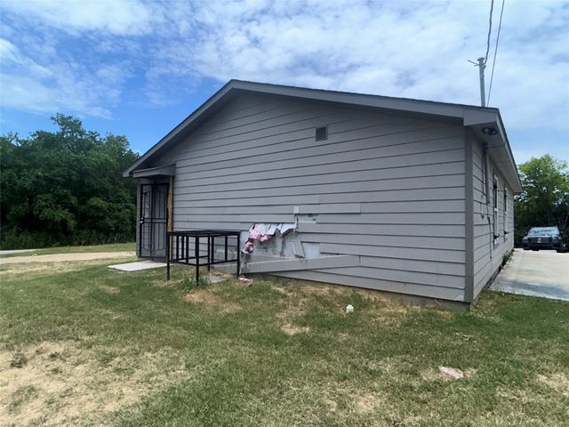 1504 Avenue D, Fort Worth, TX 76104