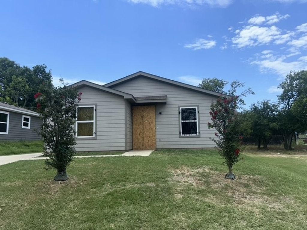 1504 Avenue D, Fort Worth, TX 76104