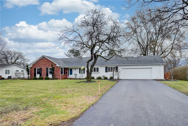 219 Danbury Circle South, Brighton, NY 14618