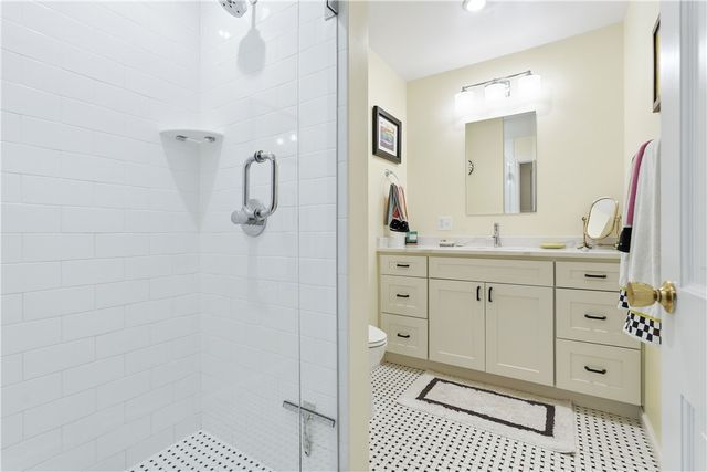 219 Danbury Circle South, Brighton, NY 14618