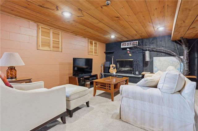 219 Danbury Circle South, Brighton, NY 14618