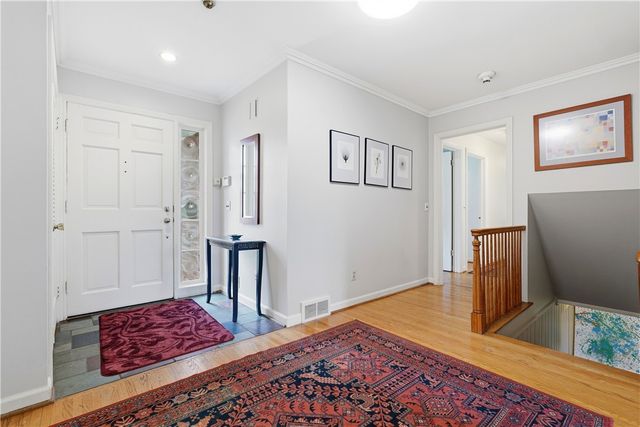 219 Danbury Circle South, Brighton, NY 14618