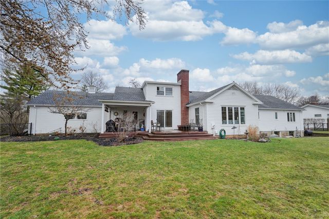 219 Danbury Circle South, Brighton, NY 14618