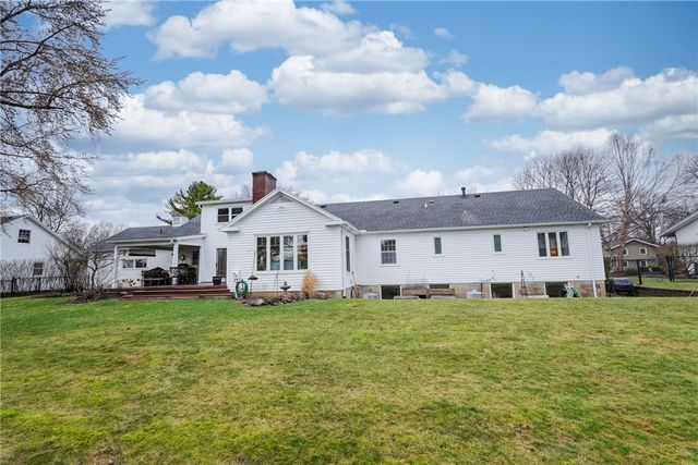 219 Danbury Circle South, Brighton, NY 14618