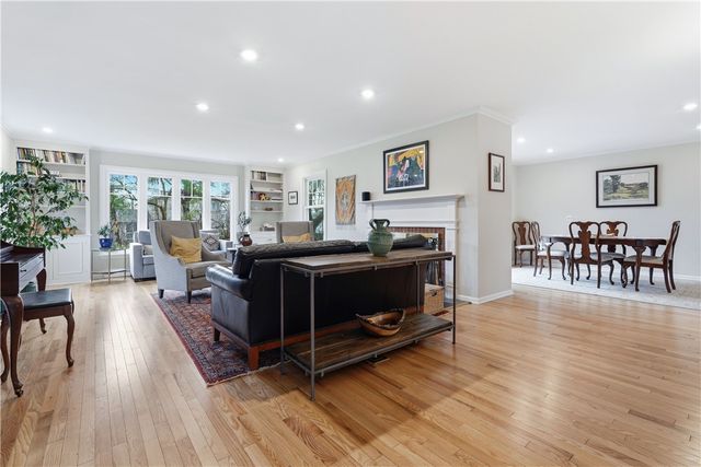 219 Danbury Circle South, Brighton, NY 14618