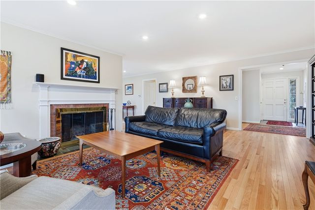 219 Danbury Circle South, Brighton, NY 14618