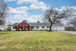 219 Danbury Circle South, Brighton, NY 14618