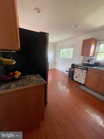 233 RUTGERS AVE, Pemberton, NJ 08068