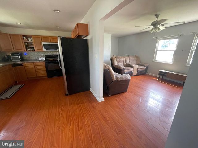 233 RUTGERS AVE, Pemberton, NJ 08068