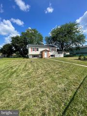 233 RUTGERS AVE, Pemberton, NJ 08068
