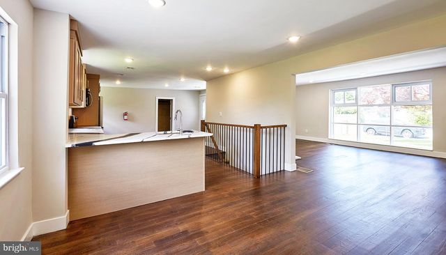 1038-1036 E MOUNT PLEASANT AVE, Philadelphia, PA 19150