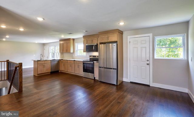 1038-1036 E MOUNT PLEASANT AVE, Philadelphia, PA 19150
