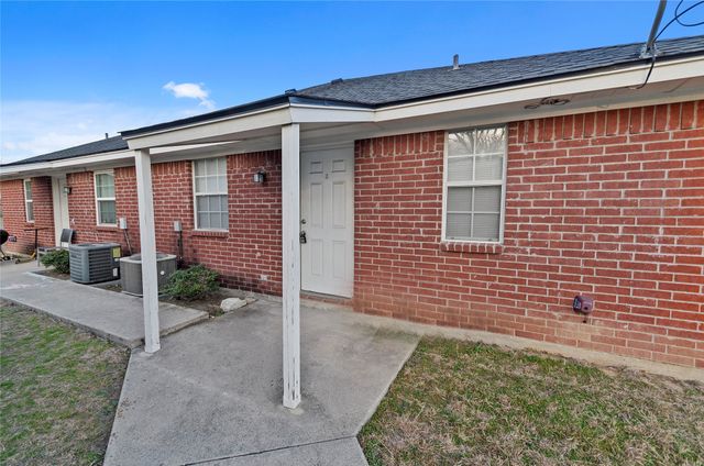 225 Oak Court 225, Rhome, TX 76078