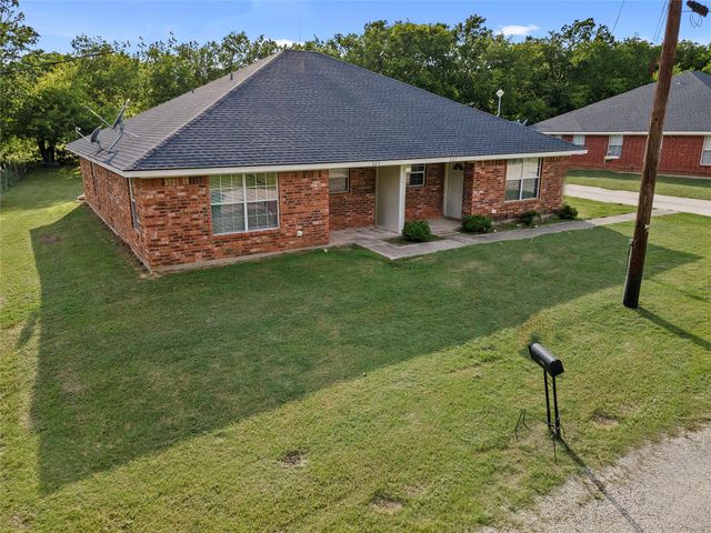 225 Oak Court 225, Rhome, TX 76078