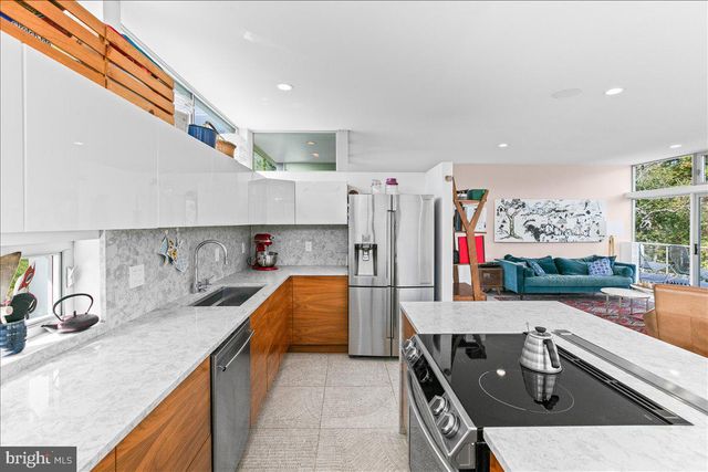 10222 VAN THOMPSON RD, Fairfax Station, VA 22039