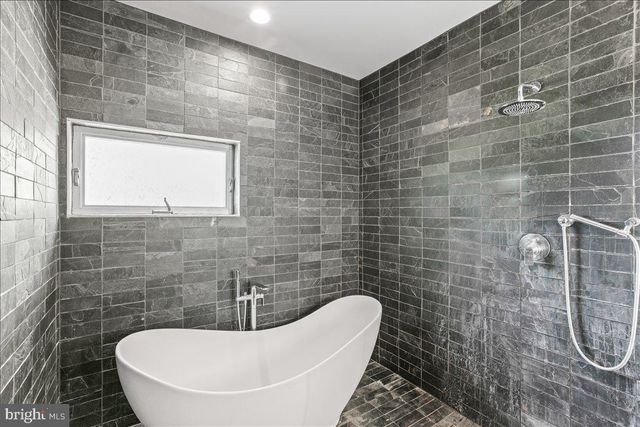 10222 VAN THOMPSON RD, Fairfax Station, VA 22039