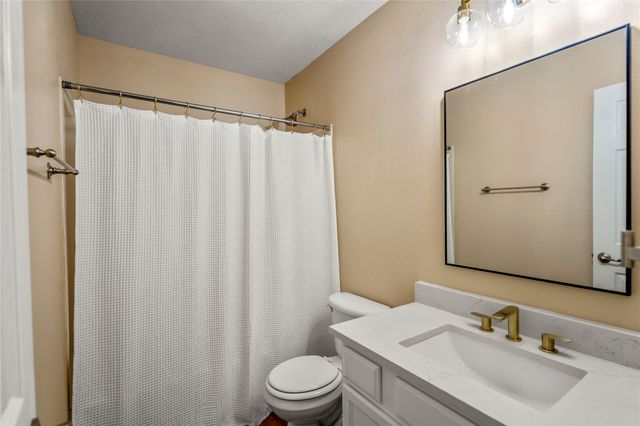 22 Garden Lodge Place, The Woodlands, TX 77382