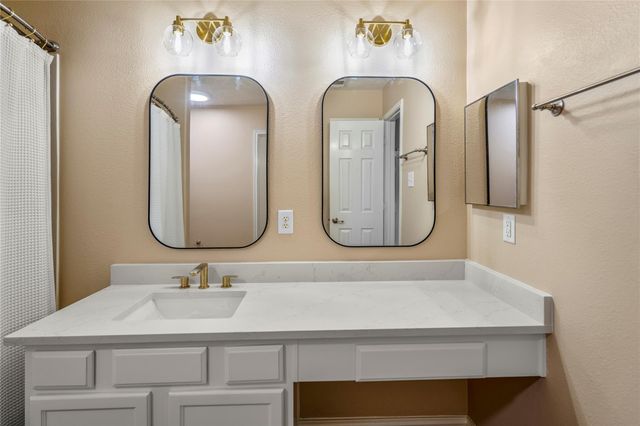 22 Garden Lodge Place, The Woodlands, TX 77382