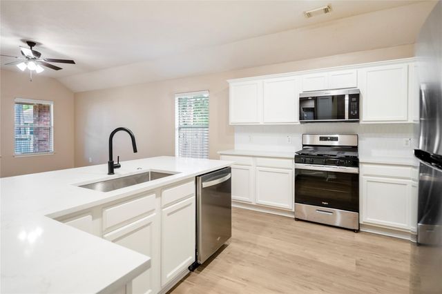 22 Garden Lodge Place, The Woodlands, TX 77382