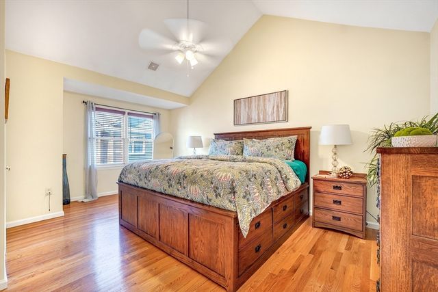 201 Main St 21, Woburn, MA 01801