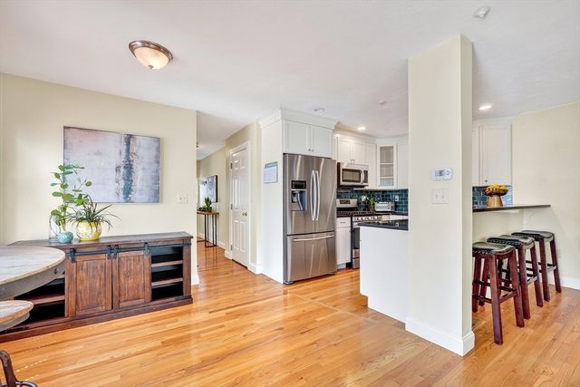 201 Main St 21, Woburn, MA 01801
