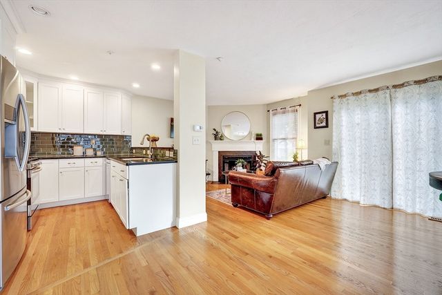 201 Main St 21, Woburn, MA 01801