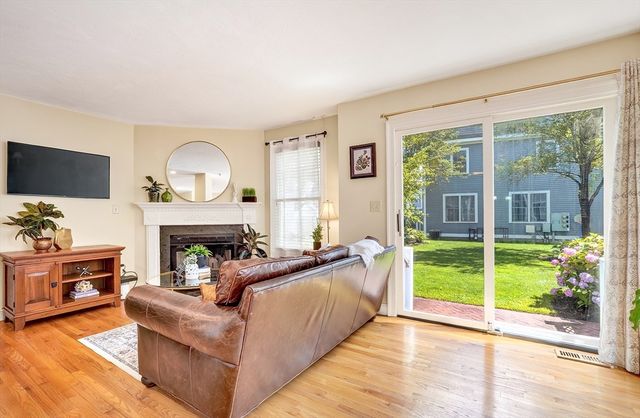201 Main St 21, Woburn, MA 01801