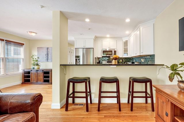 201 Main St 21, Woburn, MA 01801