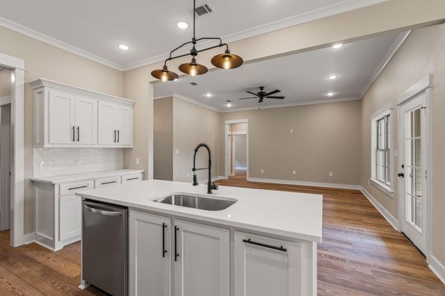 6 Millie Lott Rd., Sumrall, MS 39482