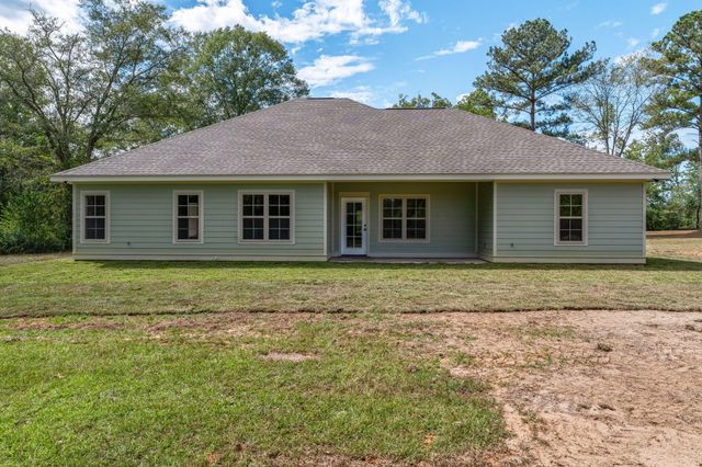 6 Millie Lott Rd., Sumrall, MS 39482