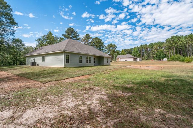 6 Millie Lott Rd., Sumrall, MS 39482