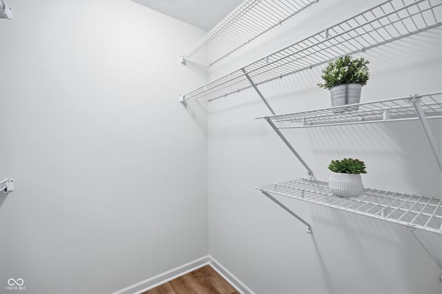 8112 Glenwillow Lane 104, Indianapolis, IN 46278