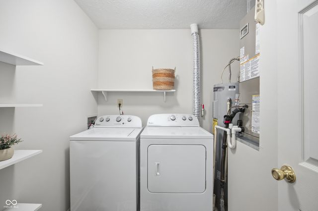 8112 Glenwillow Lane 104, Indianapolis, IN 46278