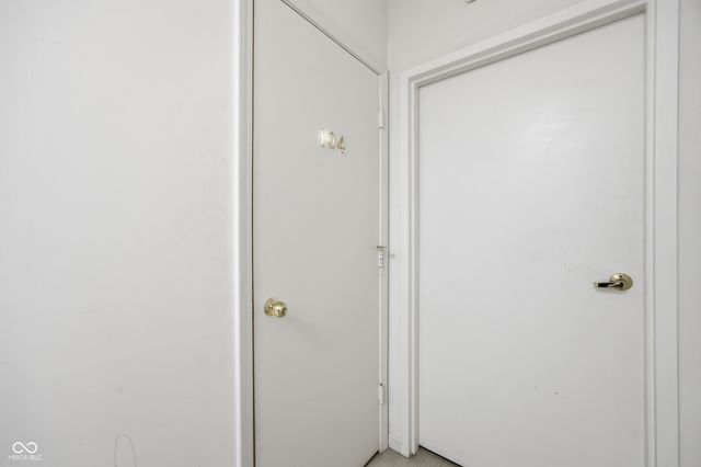 8112 Glenwillow Lane 104, Indianapolis, IN 46278