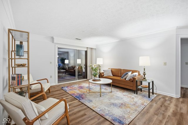 8112 Glenwillow Lane 104, Indianapolis, IN 46278