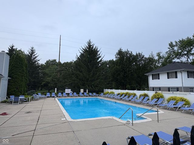 8112 Glenwillow Lane 104, Indianapolis, IN 46278
