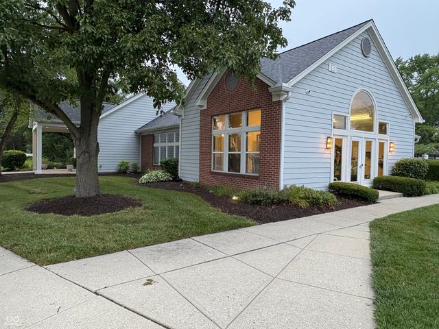 8112 Glenwillow Lane 104, Indianapolis, IN 46278