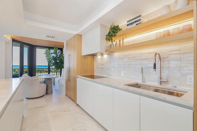 3170 S Ocean Boulevard 203 S, Palm Beach, FL 33480