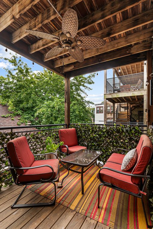 2021 W ARTHUR Avenue 2E, Chicago, IL 60645 — photo 5