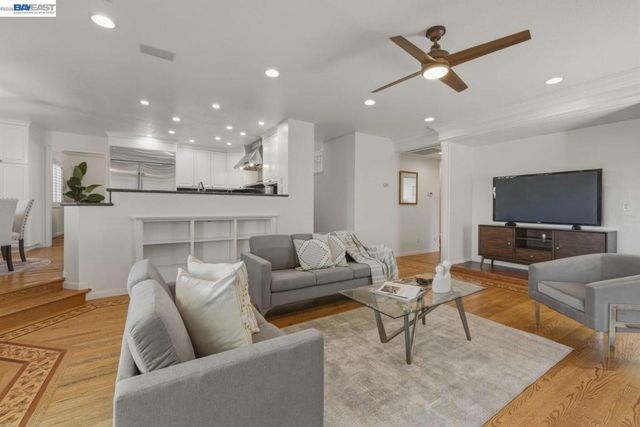 74 Canyon Green Way, San Ramon, CA 94582