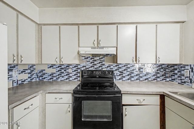 9822 N 47TH Drive, Glendale, AZ 85302