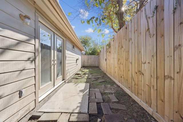 1863 Creek Drive, Houston, TX 77080