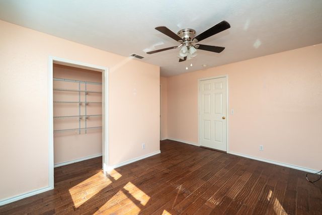 306 W Radio St, Longview, TX 75602