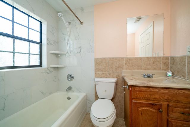 306 W Radio St, Longview, TX 75602