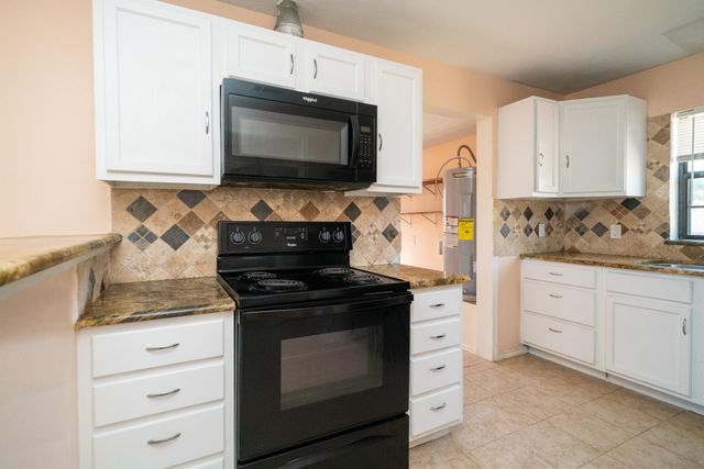 306 W Radio St, Longview, TX 75602