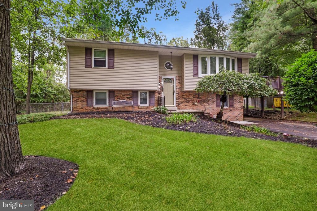 74 MIDWAY AVE, LANGHORNE, PA 19047 — photo 3