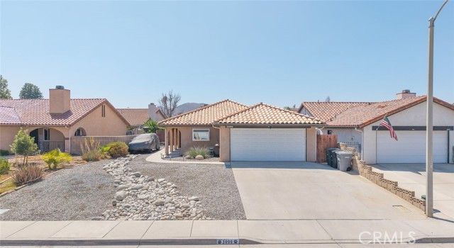 3999 Roxbury Drive, Hemet, CA 92545
