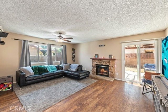 3999 Roxbury Drive, Hemet, CA 92545